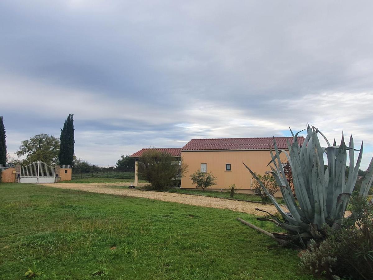 Вилла Domaine Le Licou Potelieres Экстерьер фото